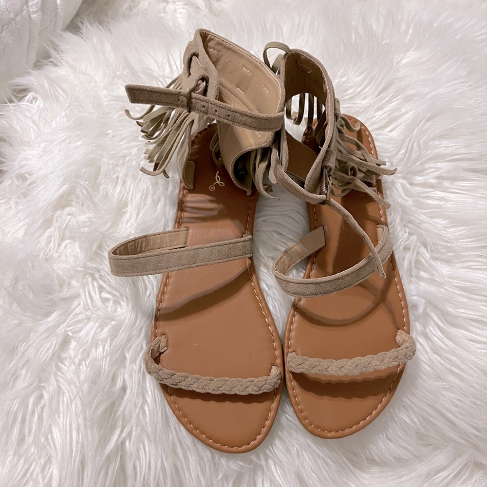 Qupid Shoes | Qupid Fringe/ tassel Ankle Strap Sandals| Color: Gold/Tan | Size 7
